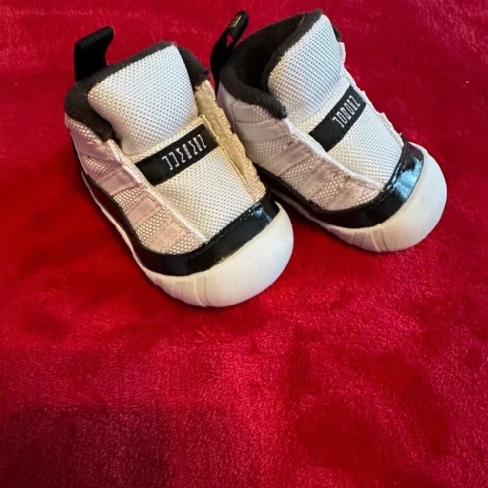 JORDAN 11 CRIB BOOTIE 2C